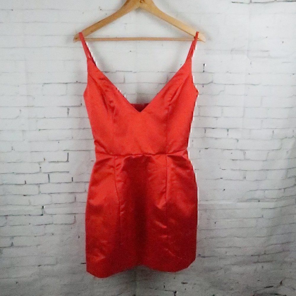 RED SATIN SPAGHETTI STRAP V NECK MINI PARTY EVENT HOLIDAY DRESS WITH POCKETS MED